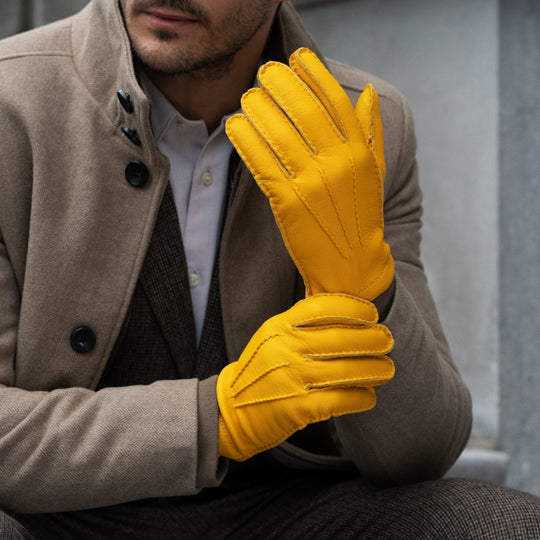 Matteo (yellow) - Italian gloves made of American deerskin leather with cashmere lining