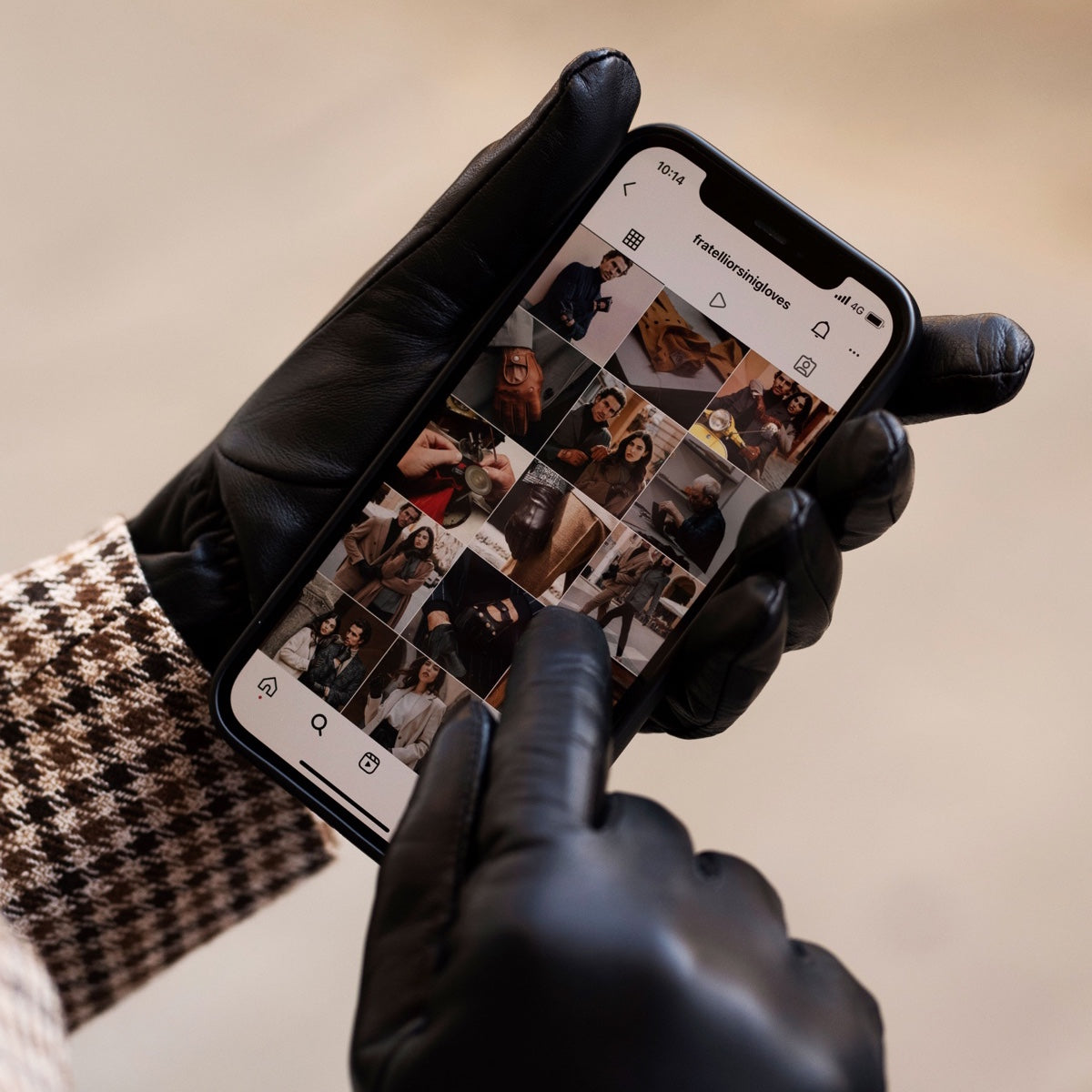 Bella (black) - Italian lambskin leather gloves with lambswool lining & touchscreen feature - Leather Gloves Online - Luxury Leather Gloves - 6