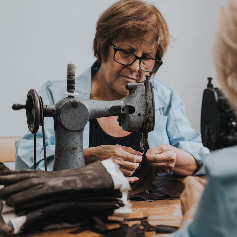 Fingerless Driving Gloves Black Women Rossana - Leather Gloves Online® - Luxury Leather Gloves - Made in Italy -  Production - 3