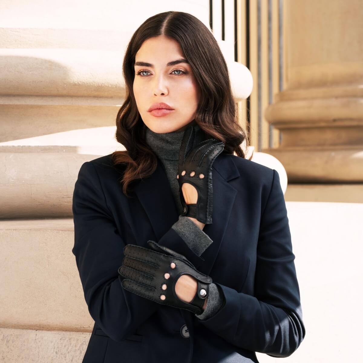 Maria (black) - Italian driving gloves made of American deerskin leather - Leather Gloves Online - Luxury Leather Gloves - 3