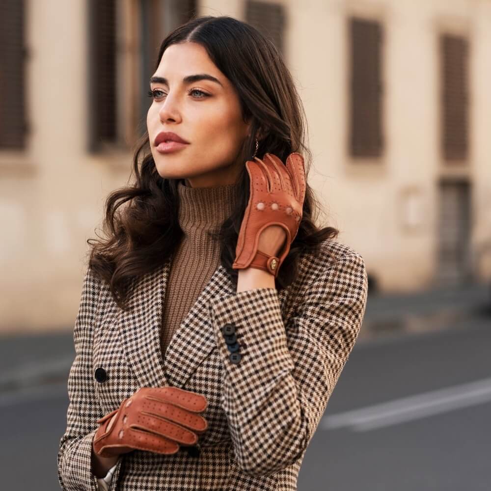 Maria (brown) - Italian driving gloves made of American deerskin leather - Leather Gloves Online - Luxury Leather Gloves - 7